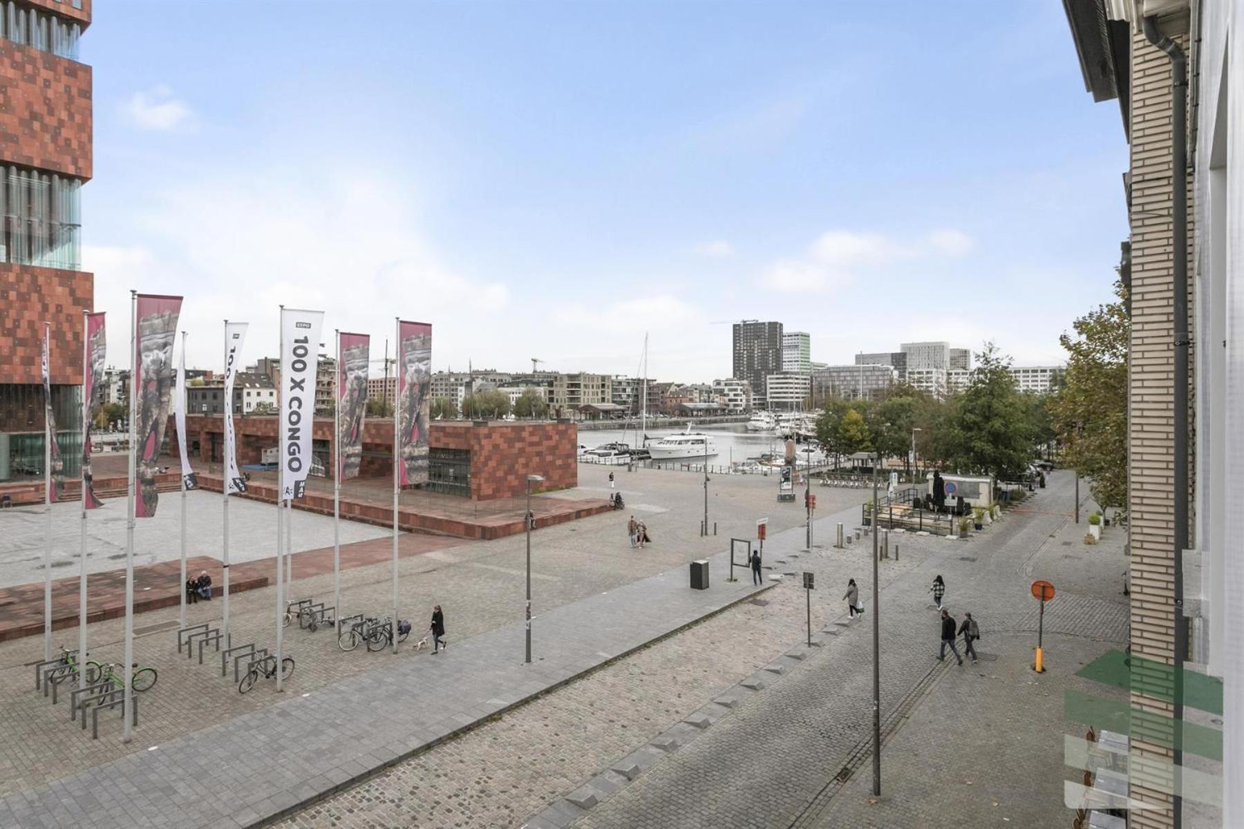 Re-Claimed Loft Apartment Antwerpen Bagian luar foto
