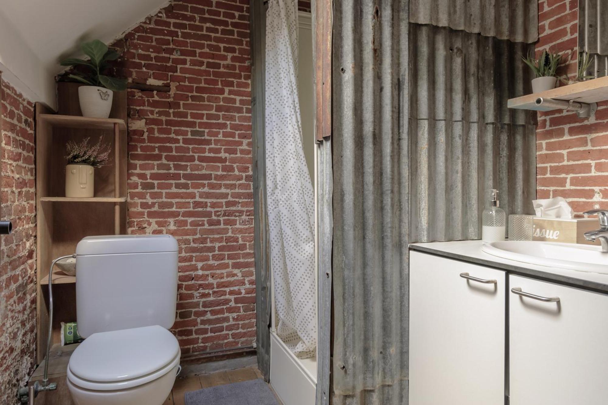 Re-Claimed Loft Apartment Antwerpen Bagian luar foto